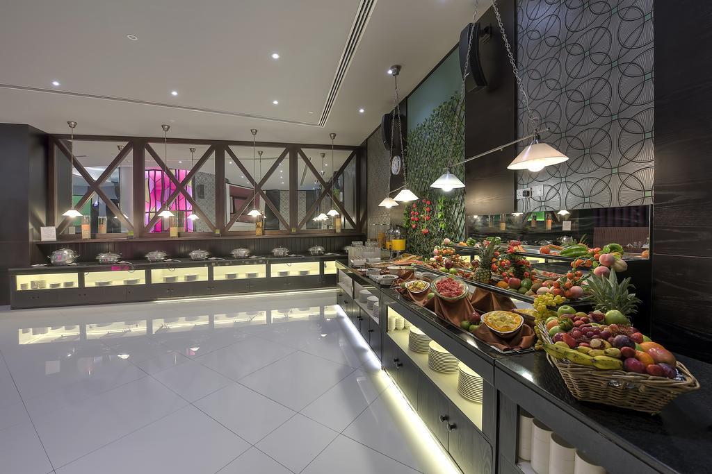 星霖罗拉酒店 迪拜 外观 照片